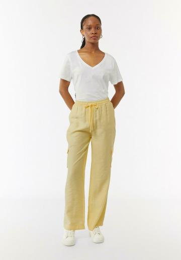 Брюки с накладными карманами