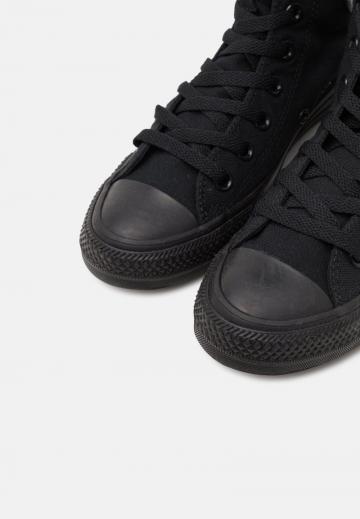 Сапоги на шнуровке