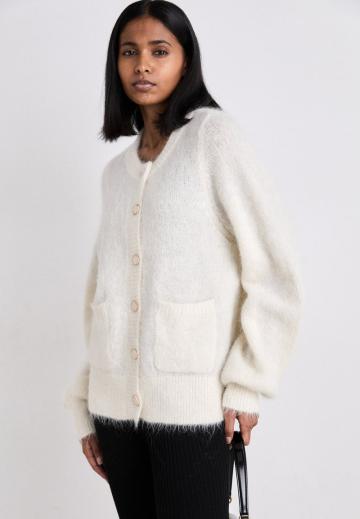 Вязаный жилет