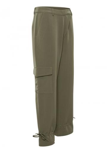 Брюки с накладными карманами