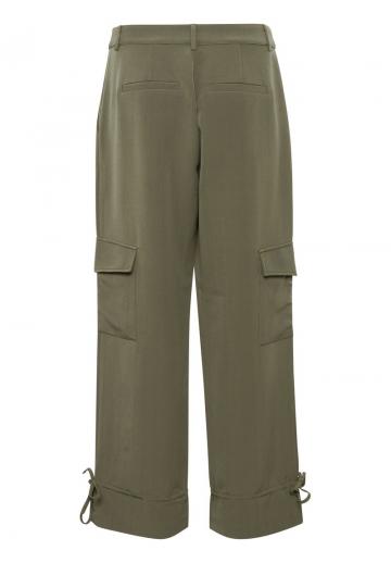 Брюки с накладными карманами