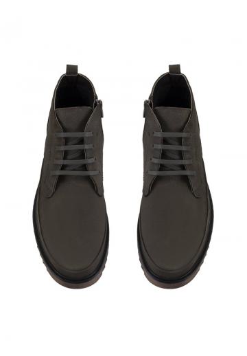 Ботинки на шнуровке