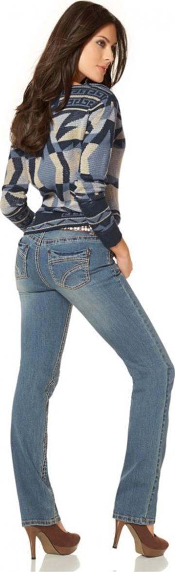 Прямые джинсы