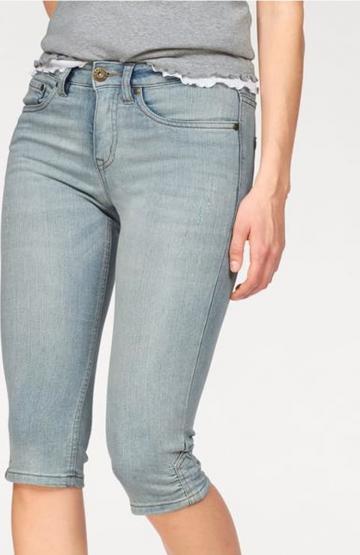 Джинсы капри