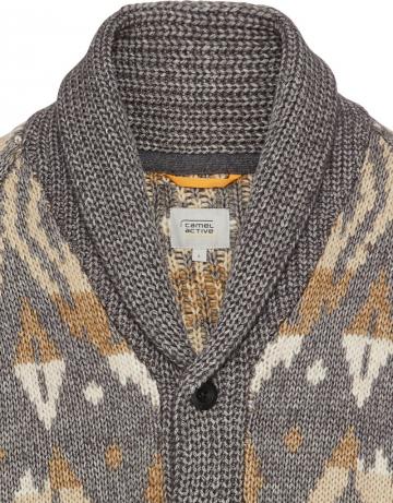 Вязаная кофта