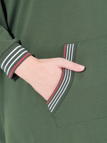 Свободная футболка