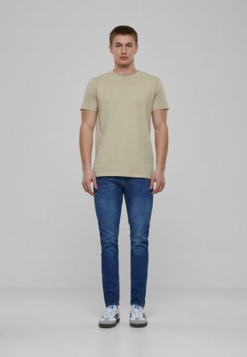 Узкие джинсы