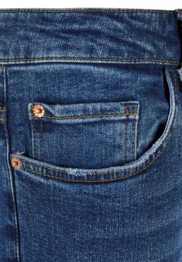 Узкие джинсы