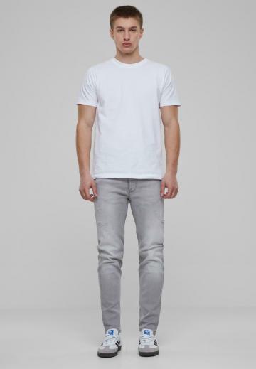 Узкие джинсы