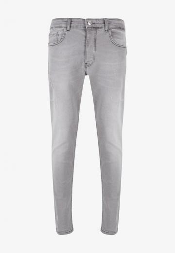 Узкие джинсы