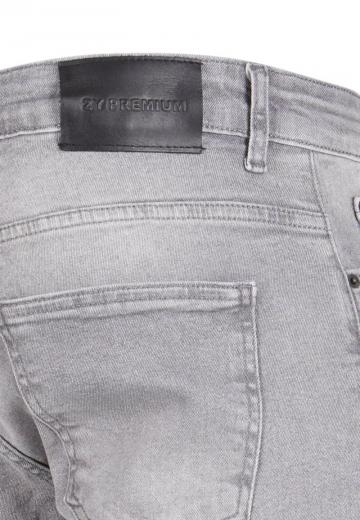 Узкие джинсы