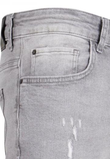 Узкие джинсы