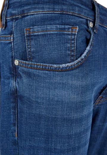 Узкие джинсы