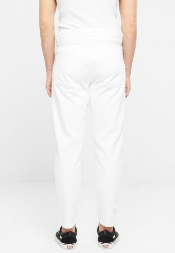 Узкие джинсы