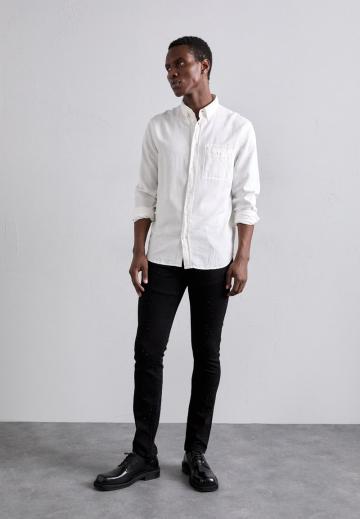 Узкие джинсы