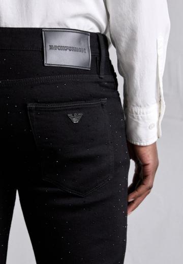 Узкие джинсы