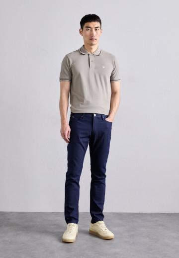 Узкие джинсы