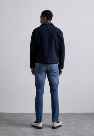 Узкие джинсы