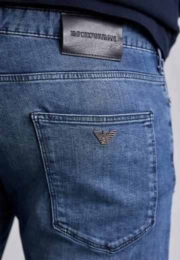 Узкие джинсы