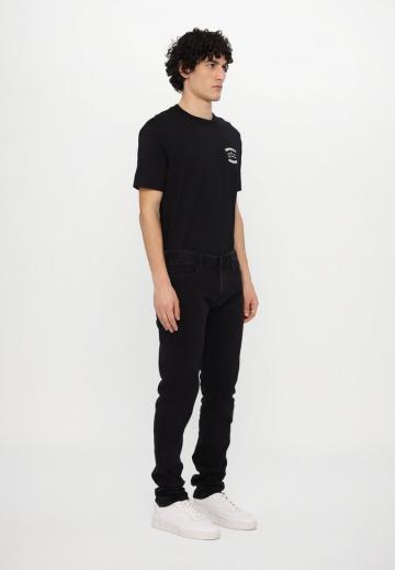 Узкие джинсы