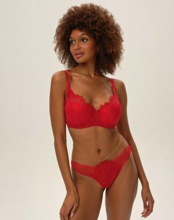 Трусы на бедрах