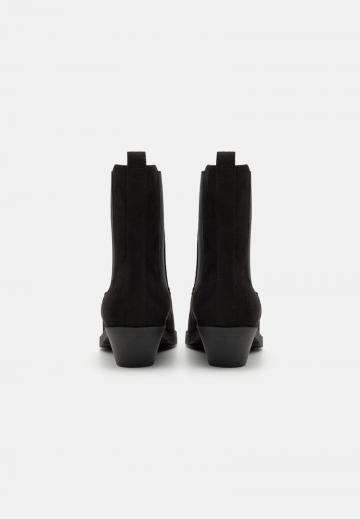 Ботинки челси