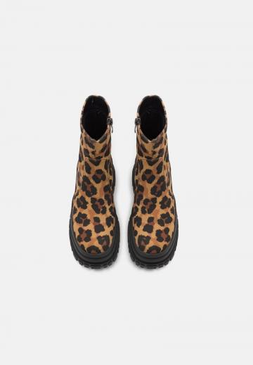 Полусапожки на платформе