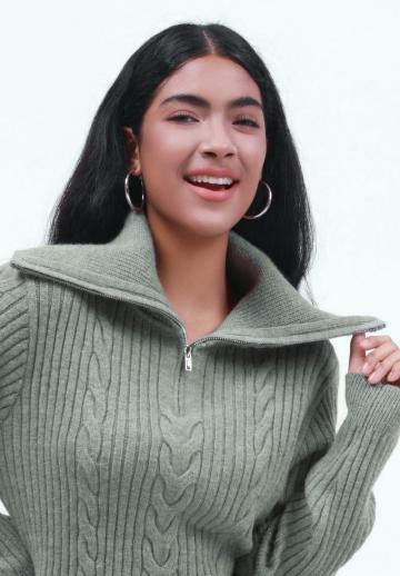 Вязаное платье