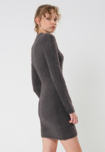 Платье футляр