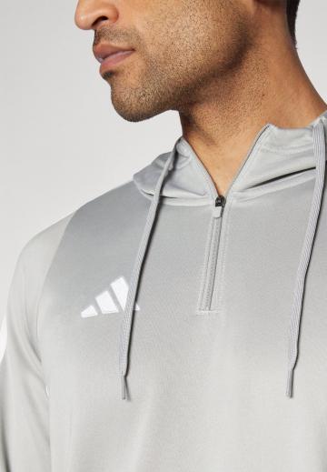 Спортивная кофта