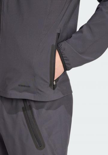 Спортивная куртка