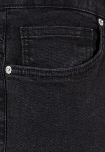 Узкие джинсы