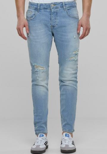 Узкие джинсы