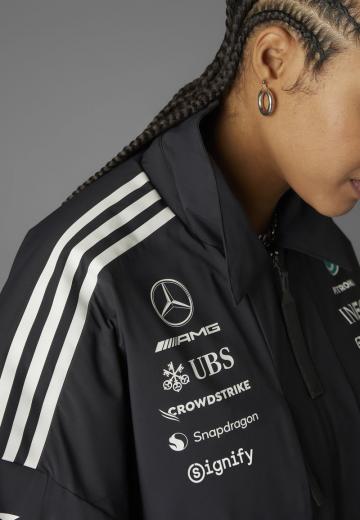 Спортивная куртка