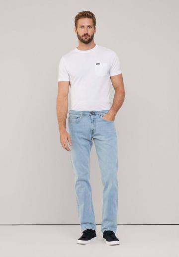 Узкие джинсы