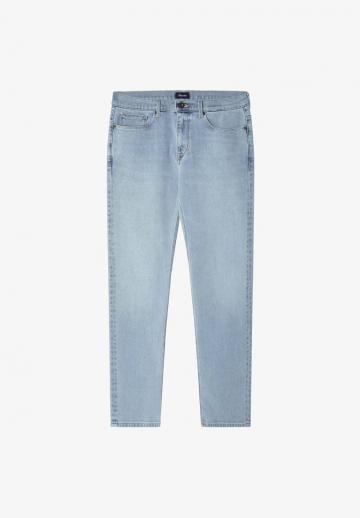 Узкие джинсы