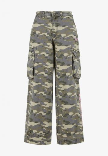 Брюки с накладными карманами