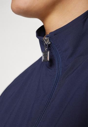 Спортивная куртка