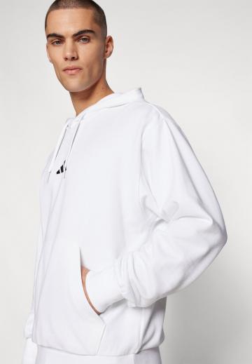 Спортивная кофта