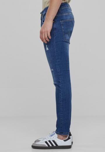 Узкие джинсы
