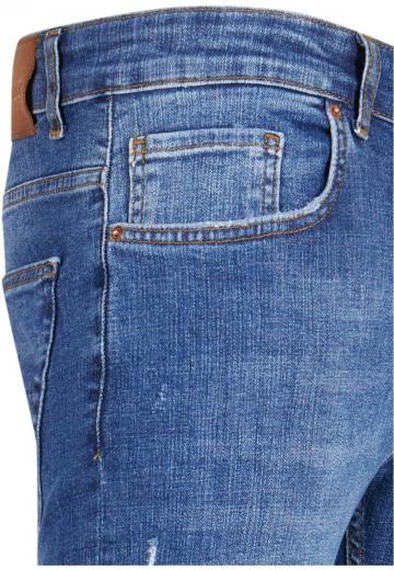 Узкие джинсы