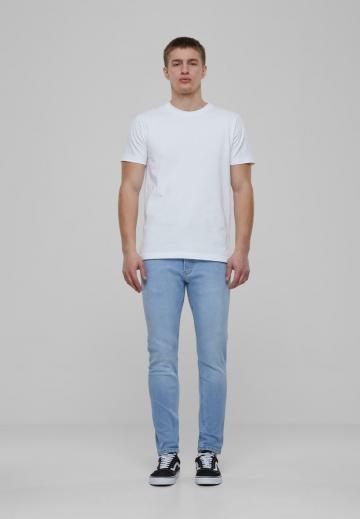 Узкие джинсы