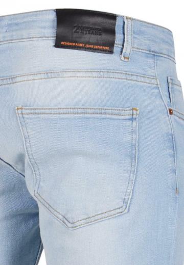 Узкие джинсы