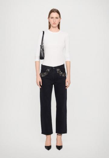 Джинсы бойфренда