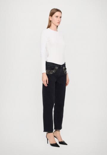 Джинсы бойфренда