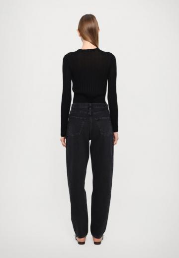 Джинсы бойфренда