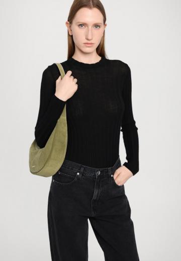 Джинсы бойфренда