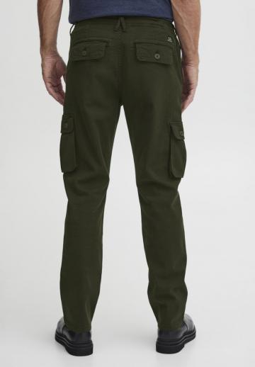 Брюки с накладными карманами