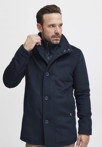 Короткое пальто