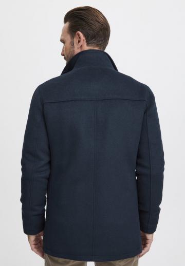 Короткое пальто